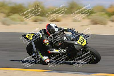 media/Oct-30-2022-CVMA (Sun) [[fb421c3cec]]/Race 11 Amateur Supersport Open/